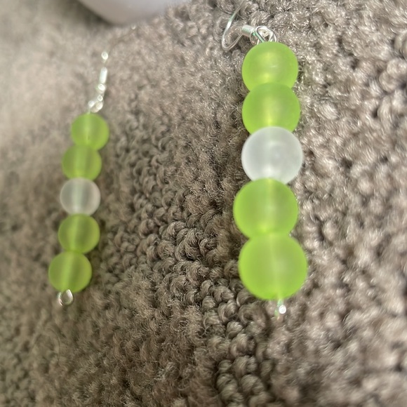 𝓒𝓾𝓽𝓮 𝓖𝓻𝓮𝓮𝓷 + 𝓬𝓵𝓮𝓪𝓻 𝓮𝓪𝓻𝓻𝓲𝓷𝓰𝓼 𝓵𝓲𝓶𝓲𝓽𝓮𝓭 𝓮𝓭𝓲𝓽𝓲𝓸𝓷 - Picture 3 of 6